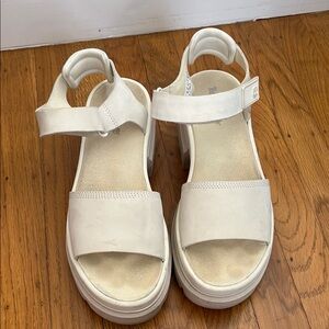 Timberland Chunky Platform Sandals in Cream